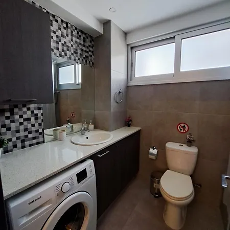 Albert's St Lazarus 402 B - First Floor Apartament *
